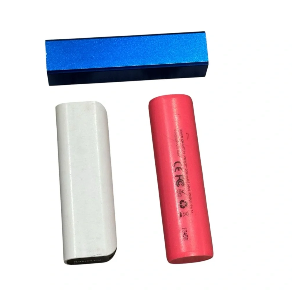 10/$25🦋 Set of 3 Travel Size Wireless Portable Chargers